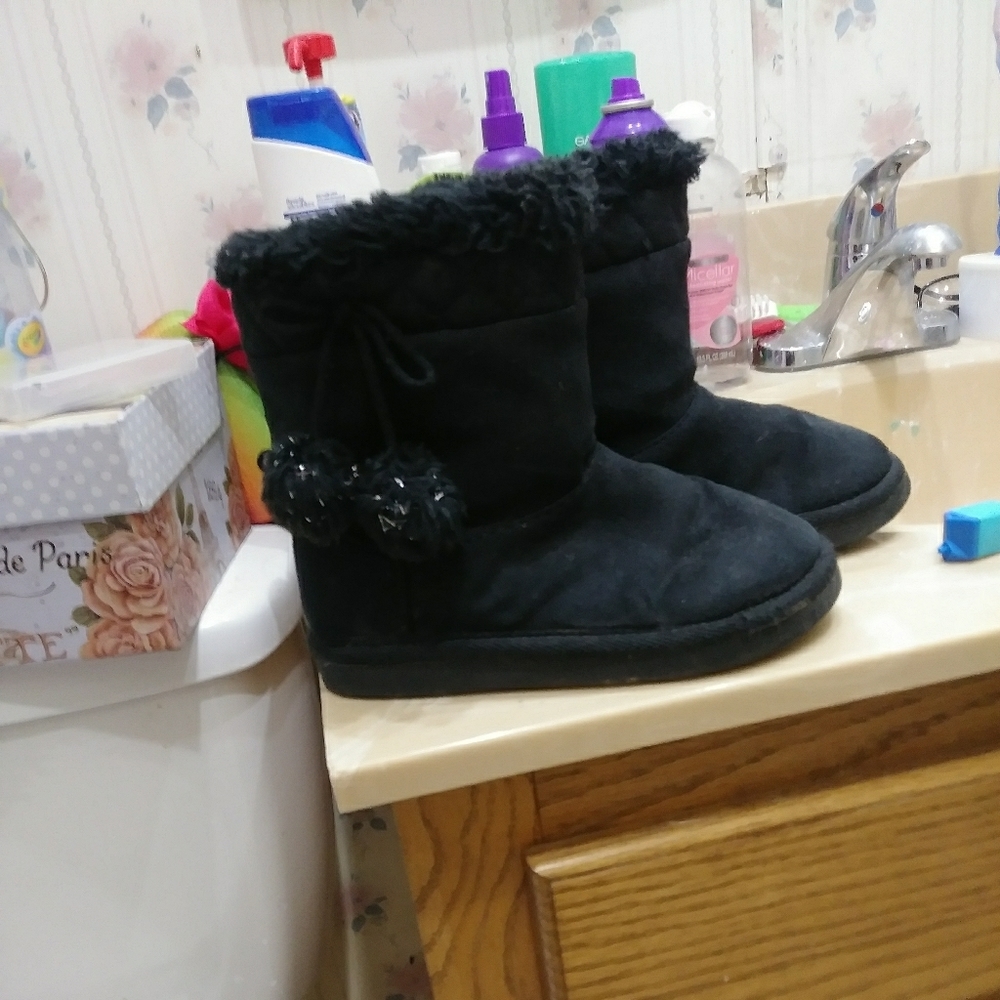 Girls boots